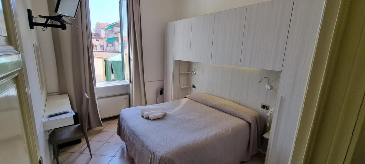 Hotel Cilene Viareggio Bagian luar foto