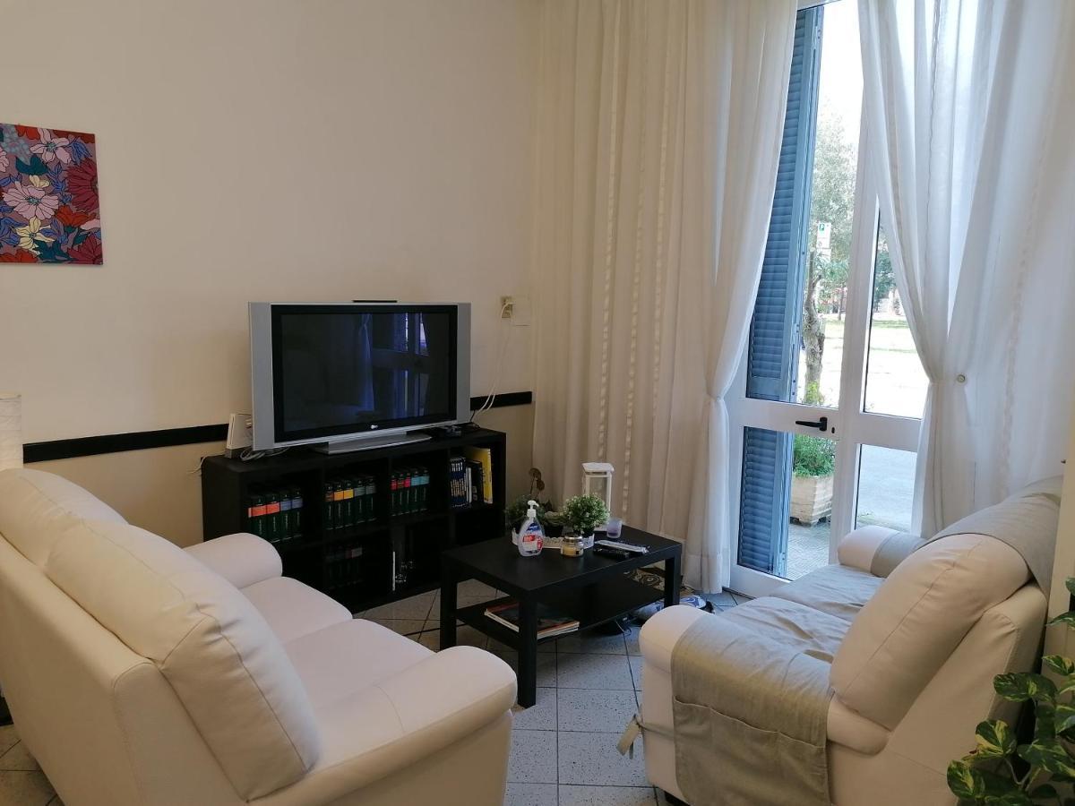 Hotel Cilene Viareggio Bagian luar foto