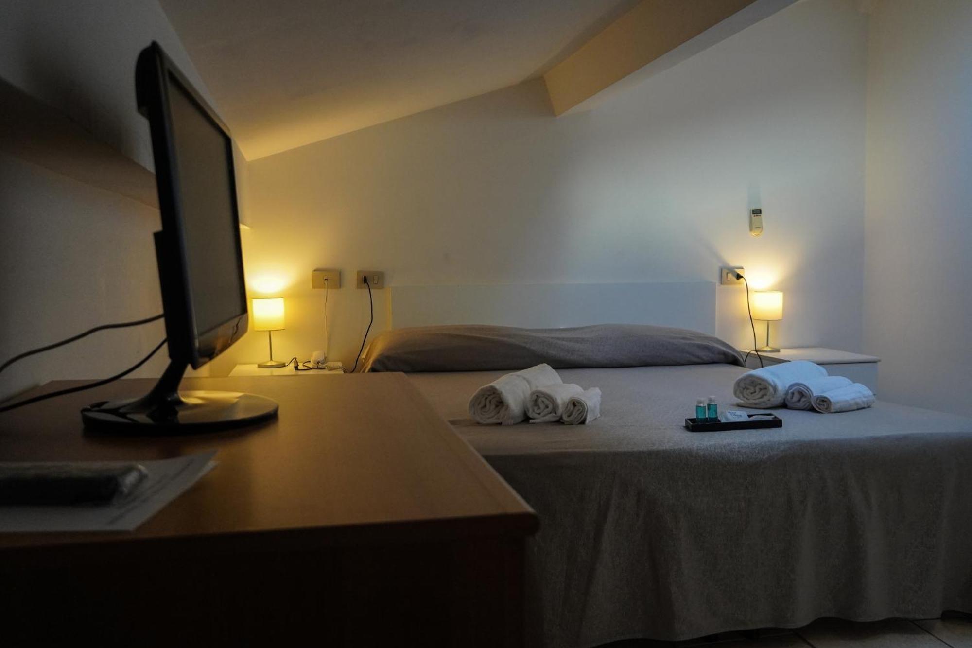 Hotel Cilene Viareggio Bagian luar foto
