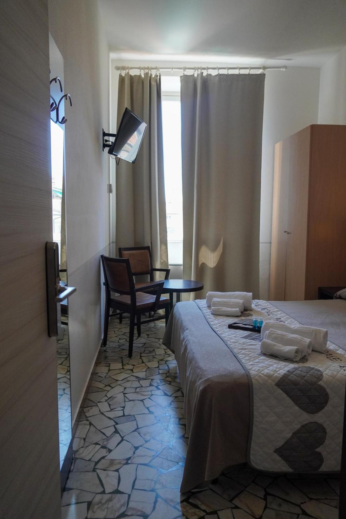 Hotel Cilene Viareggio Bagian luar foto