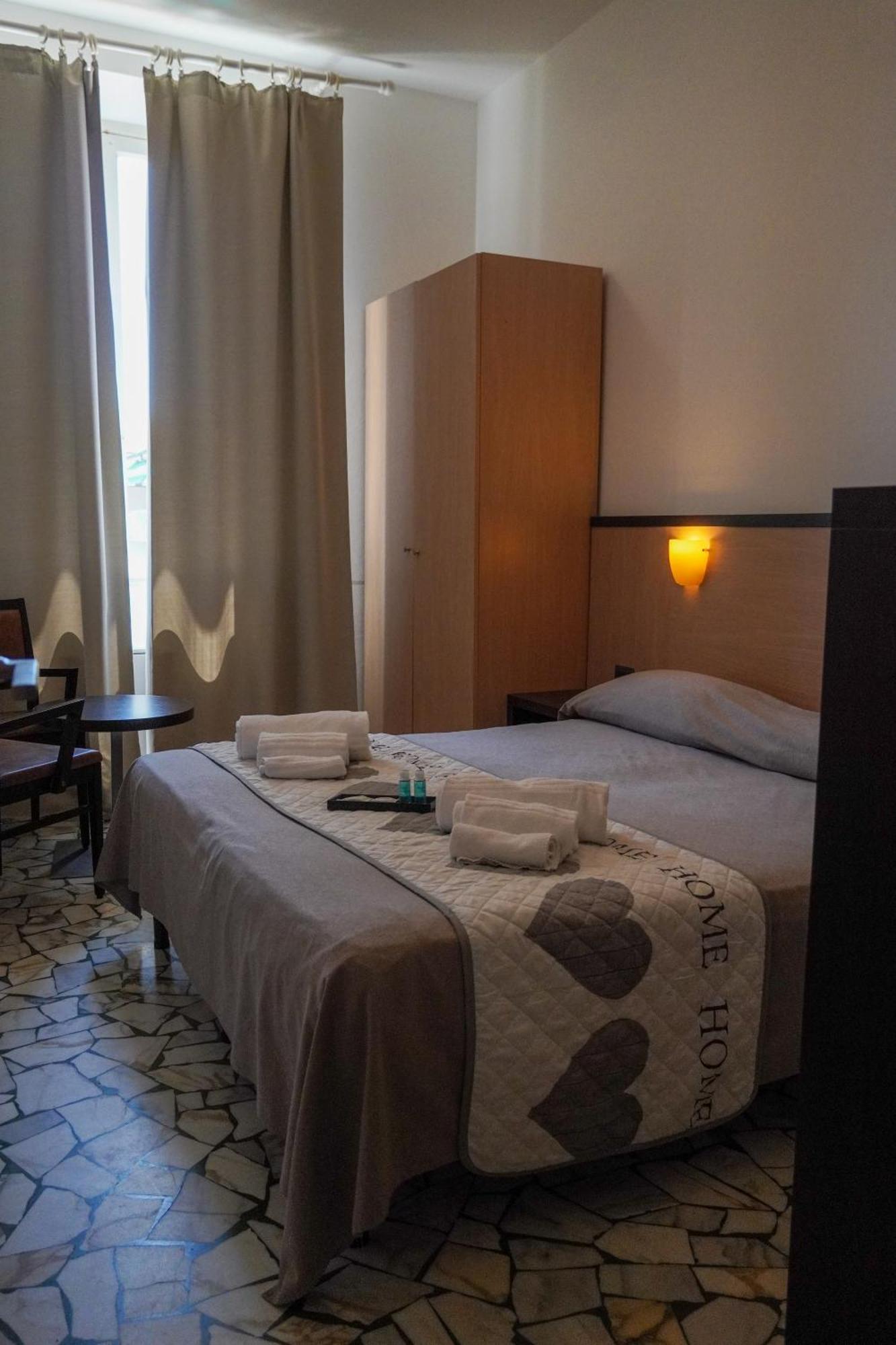 Hotel Cilene Viareggio Bagian luar foto