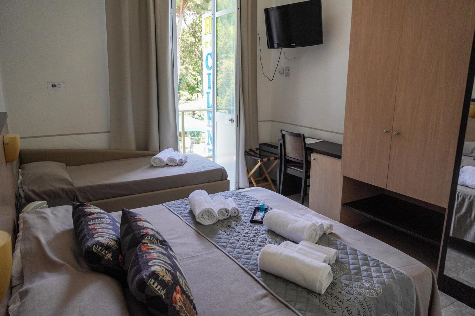 Hotel Cilene Viareggio Bagian luar foto