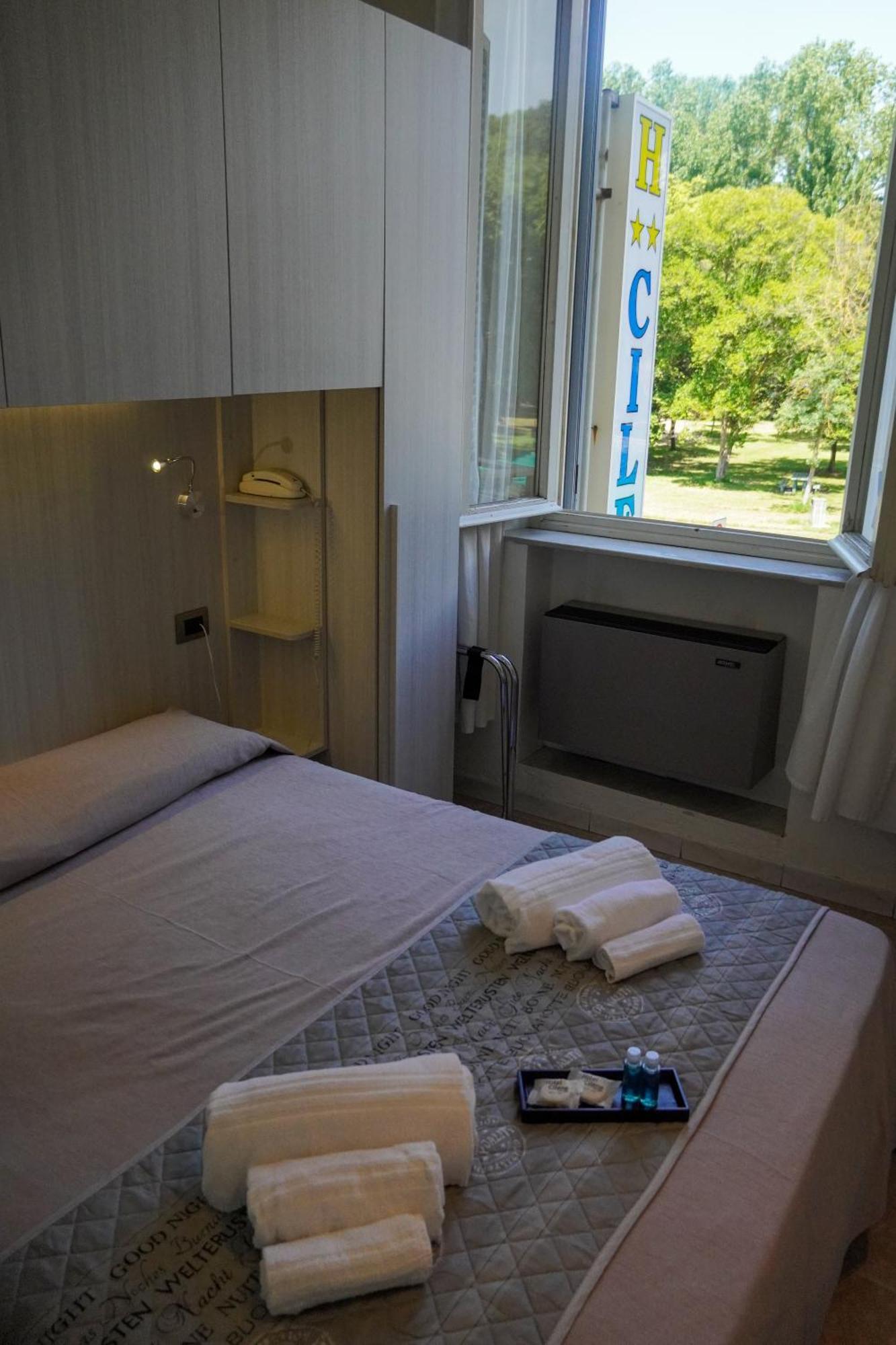 Hotel Cilene Viareggio Bagian luar foto