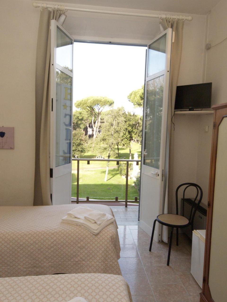 Hotel Cilene Viareggio Bagian luar foto