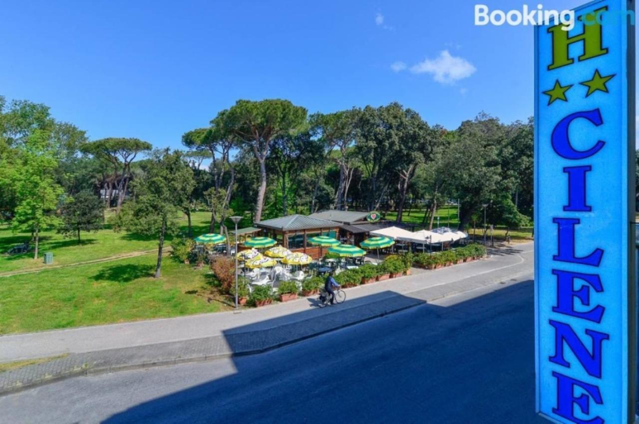 Hotel Cilene Viareggio Bagian luar foto